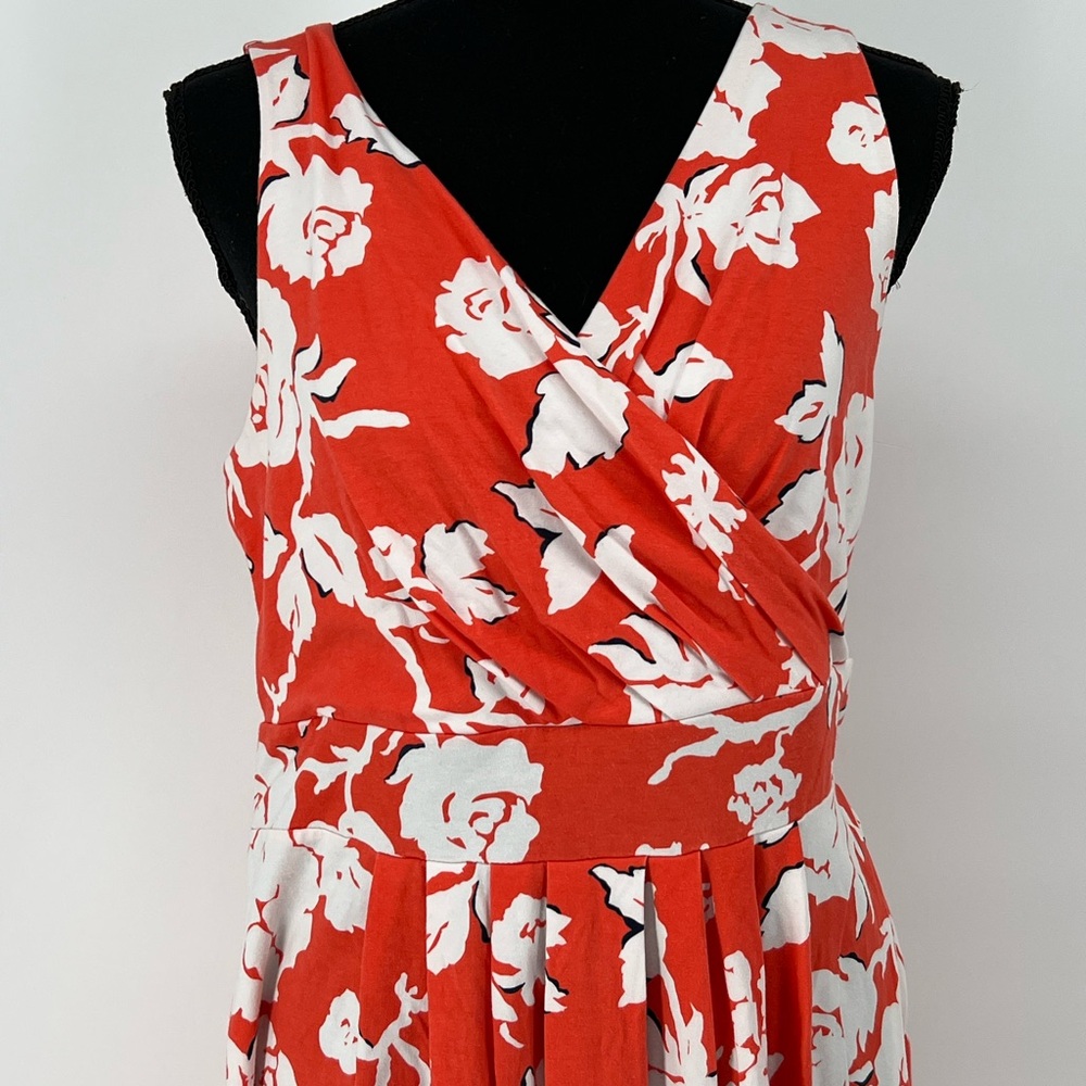 LANDS’ END NWOT ORANGE & WHITE ROSES SOFT COTTON BLEND SLIPON DRESS QUALITY MADE - Picture 2 of 8